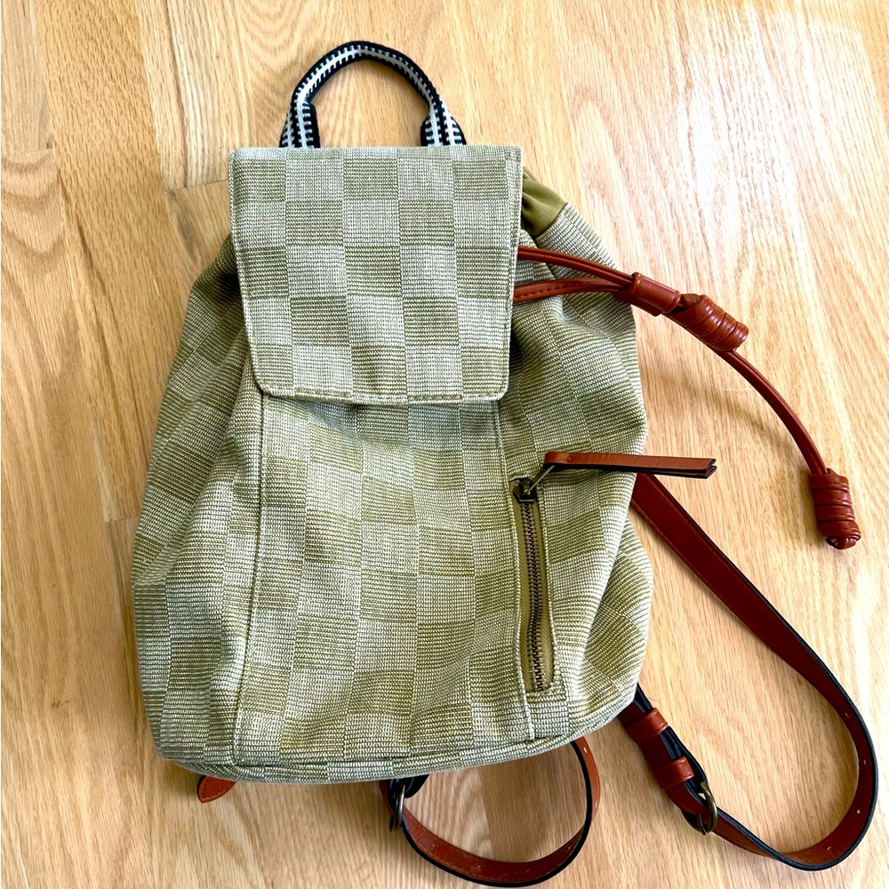 Universal Thread Green Checkered backpack